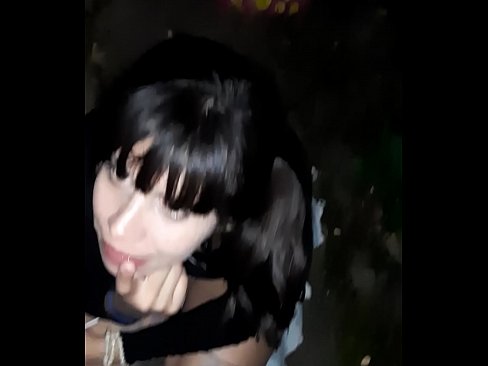 ❤️ Na ulici zduřelý penis výměnou za bonbóny Šukání u nás ﹏